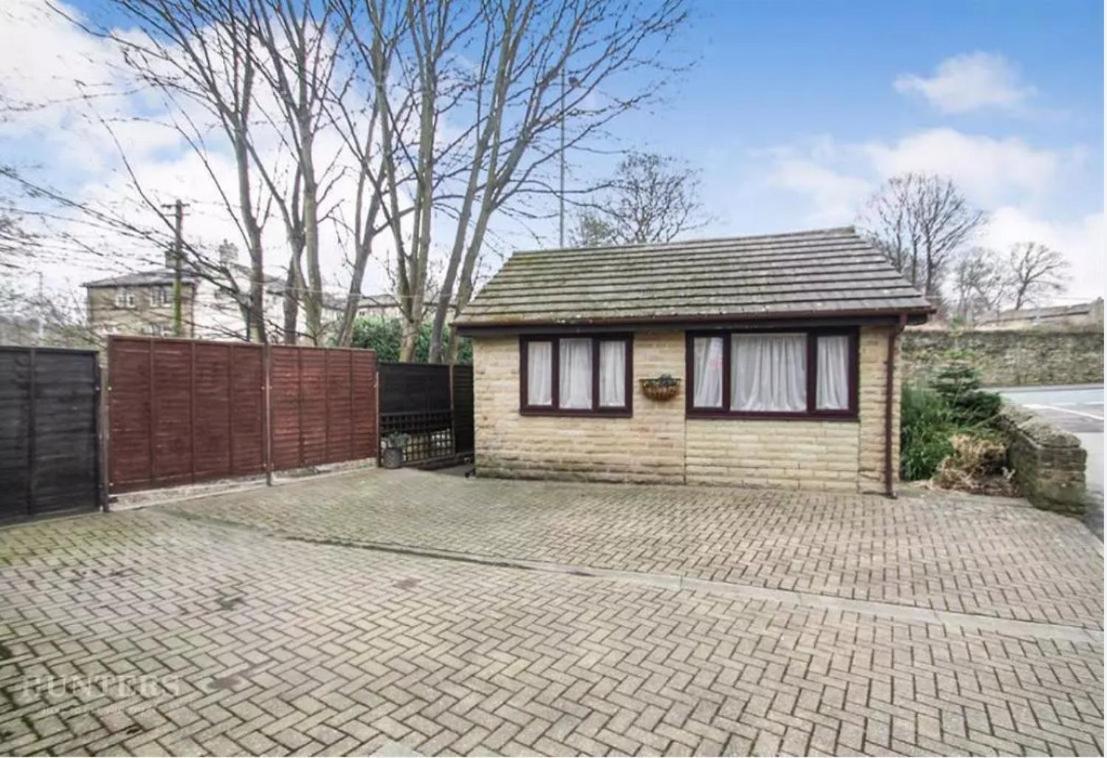 Lister Park Bradford Stylish 1Bed Coach House - Quiet & Tranquil Cottage & Parking ภายนอก รูปภาพ